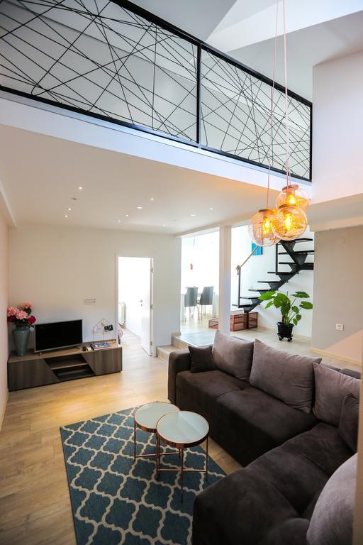 New Lux Apartment Novi Sad Buitenkant foto